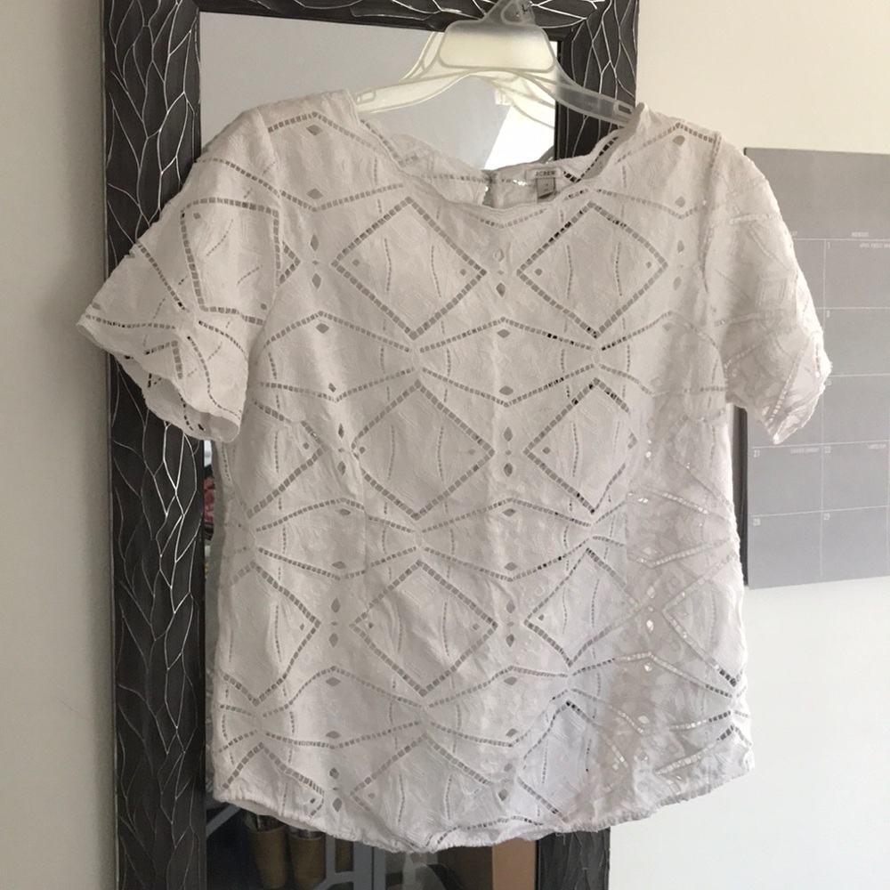 White shirt sleeve top